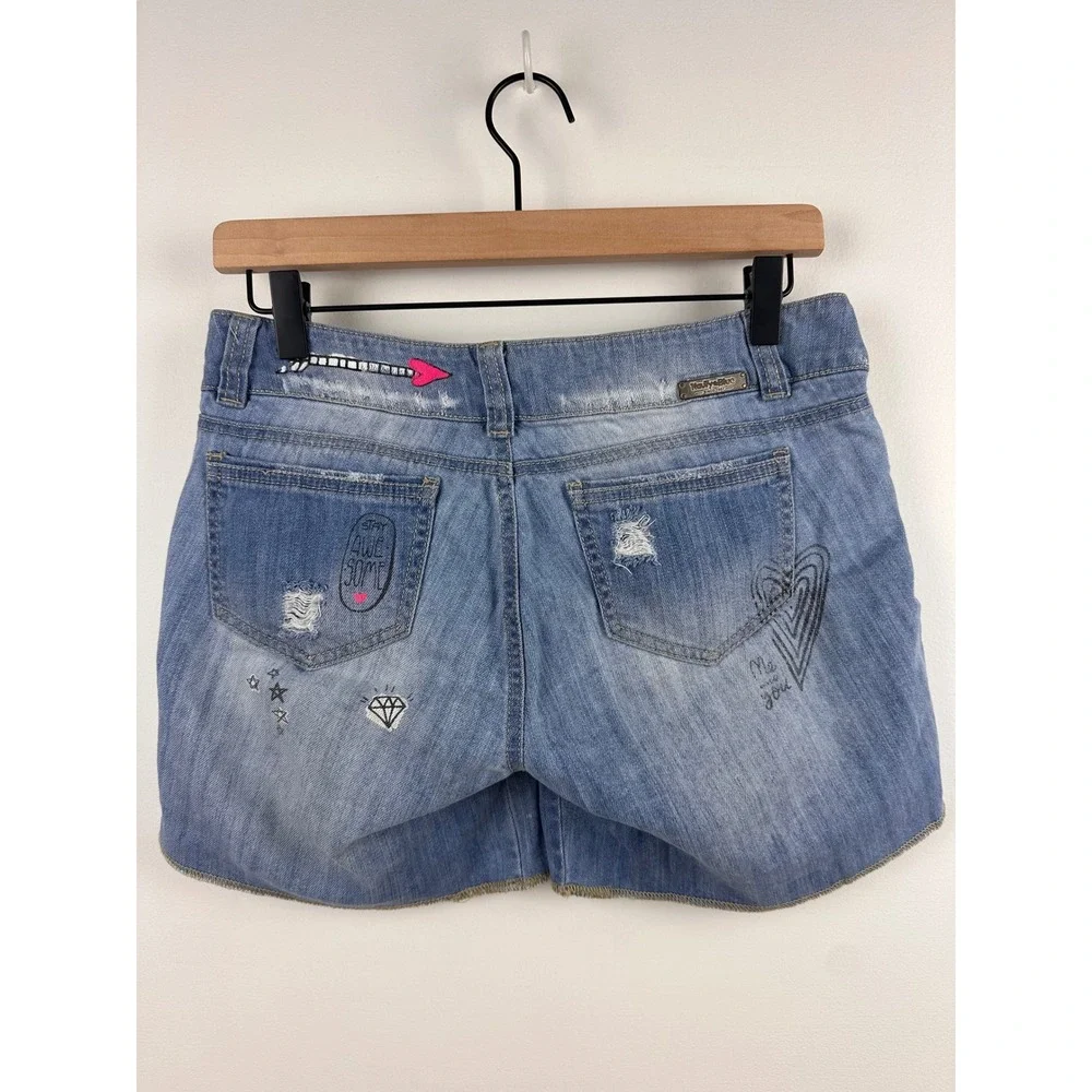 Naughty Blue Denim Shorts Medium Distressed Graphic Light Wash‎ Juniors